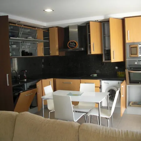 Bed & Seaside نازاريه